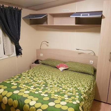 Camping Costa Merlata Bed and breakfast
